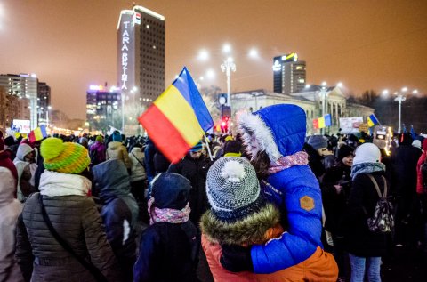 Protest anticoruptie - Piata Victoriei