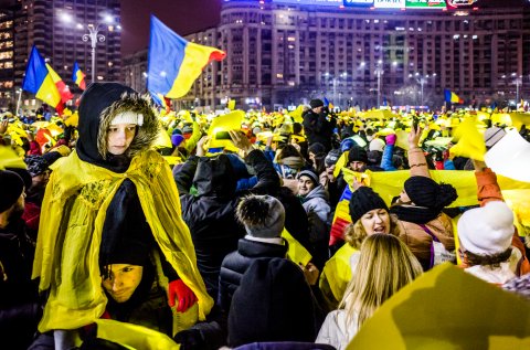 Tricolorul - Protest anticoruptie - Piata Victoriei