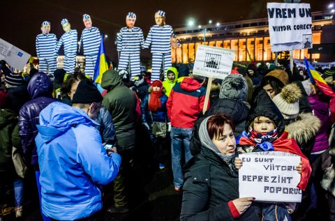 Protest anticoruptie - Piata Victoriei