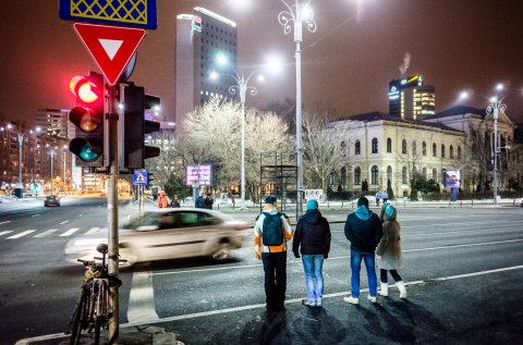 Trecere de pietoni temporara - Protest anticoruptie - Piata Victoriei