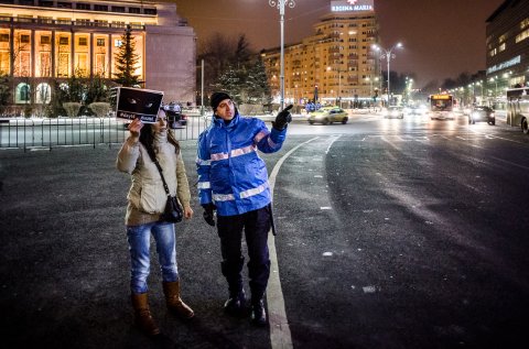 Discutie - Protest anticoruptie - Piata Victoriei