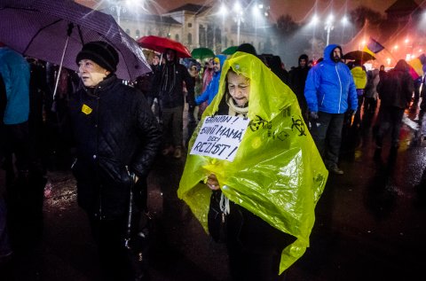 Protest anticoruptie - Piata Victoriei