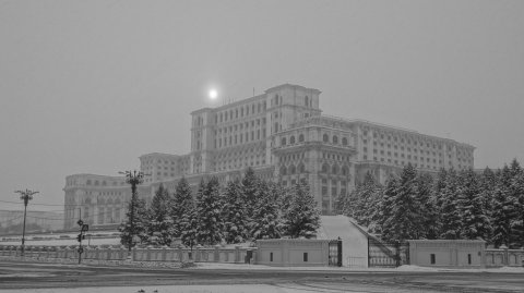 Palatul Parlamentului iarna