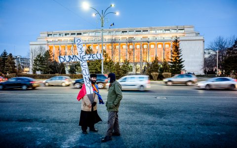 Protest anticoruptie - Piata Victoriei