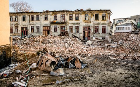 Demolare - Calea Serban Voda