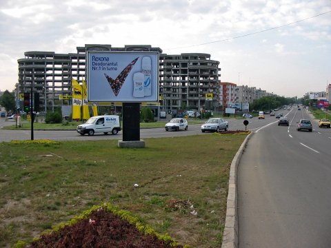 Bloc abandonat Pasajul Băneasa