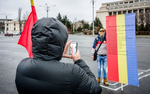 Protest anticoruptie - Piata Victoriei