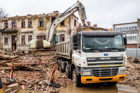 Demolare - Calea Serban Voda 111