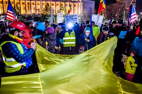 Stea - Protest anticoruptie - Piata Victoriei