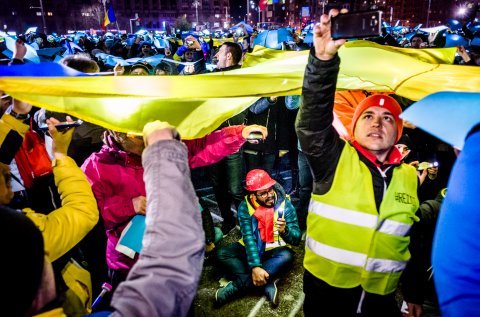 Sub o stea - Protest anticoruptie - Piata Victoriei