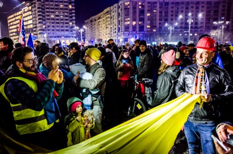 Stea - Protest anticoruptie - Piata Victoriei