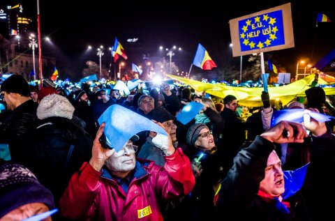 Protest anticoruptie - Piata Victoriei