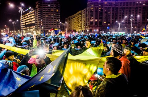 Stea - Protest anticoruptie - Piata Victoriei