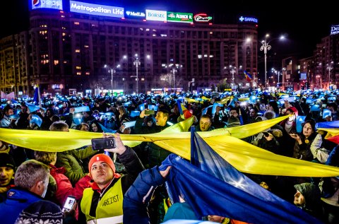 Stea - Protest anticoruptie - Piata Victoriei