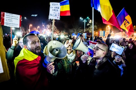 Protest anticoruptie - Piata Victoriei