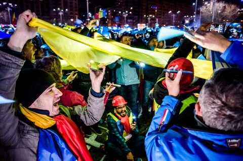 Sub o stea - Protest anticoruptie - Piata Victoriei