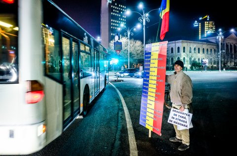 Dupa autobuz - Protest anticoruptie - Piata Victoriei