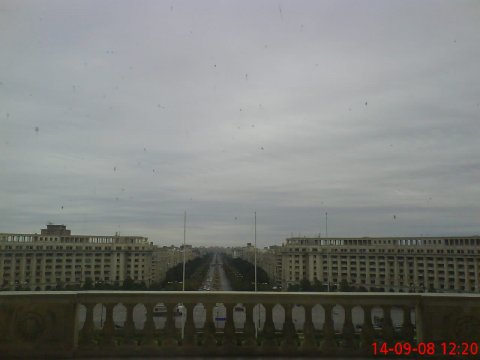 Vedere de la balconul Palatului Parlamentului