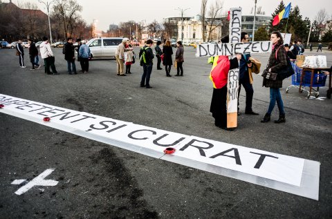 Protest anticoruptie - Piata Victoriei