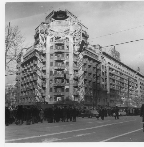 Blocul Wilson situat la intersecţia străzii Dem. I. Dobrescu cu bulevardul Nicolae Bălcescu