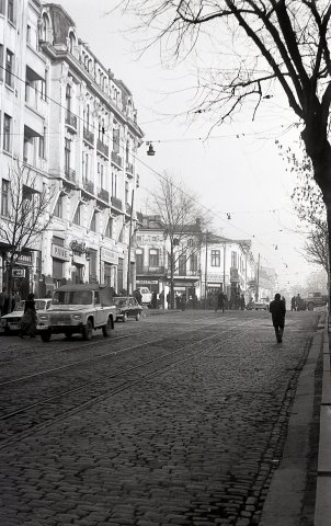 Calea Calarasilor, intre Piata Muncii (Bariera Vergului) si Sfanta Vineri.