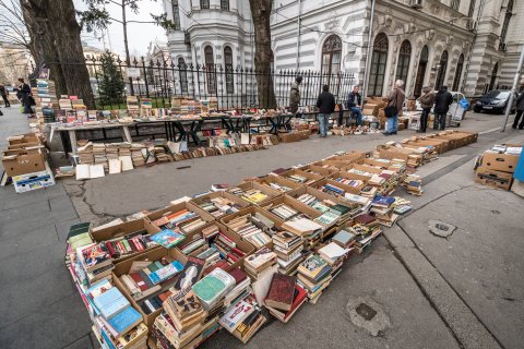 Anticariat stradal - Piata Universitatii