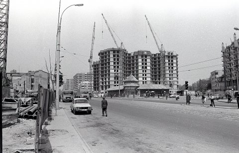 Piata 1 Mai si blocul 40 in constructie - Bulevardul Ion Mihalache