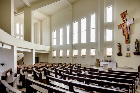 Interior - Biserica Sfantul Francisc de Assisi