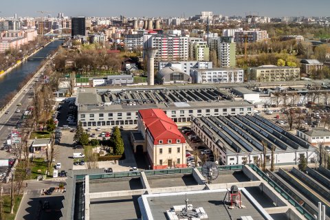 Fabrica Semanatoarea vazuta din SEMA Parc - RiverView House