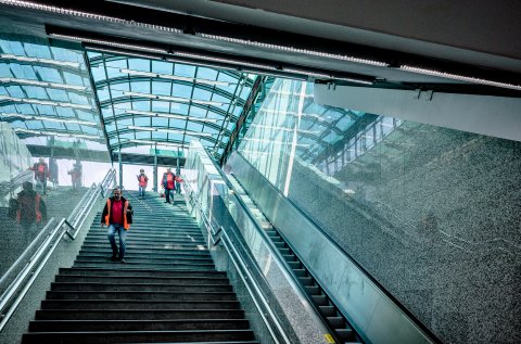 Scari de acces - Statia de metrou Laminorului