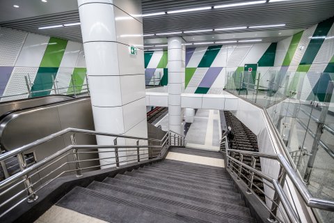 Scari - Statia de metrou Laminorului