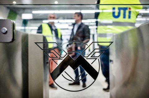 Turnicheti - Statia de metrou Laminorului