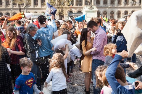 Sedință foto la Pillow Fight 2017