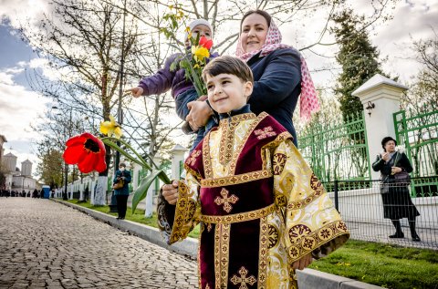 Copii - Procesiune de florii - Aleea Dealul Mitropoliei