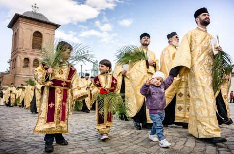 Copii - Procesiune de florii - Aleea Dealul Mitropoliei