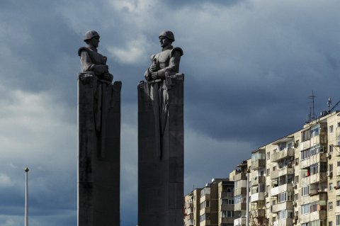 Monumentul Eroilor militari romani cazuti la datorie