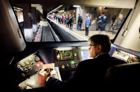 Statia de metrou Dimitrie Leonida vazuta din cabina