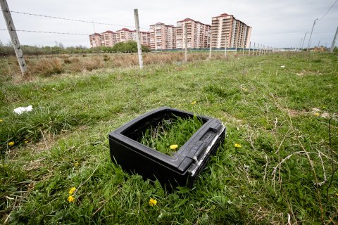 La capătul lumii, langă Popești-Leordeni