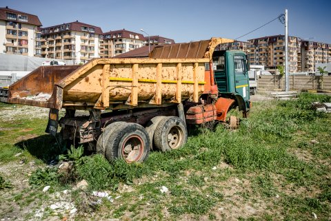 Basculantă - Strada Pucheni