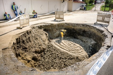 Groapă - Șoseaua Sălaj