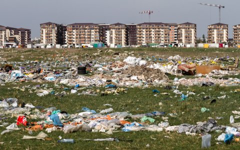 Gunoi - Strada Teiuș