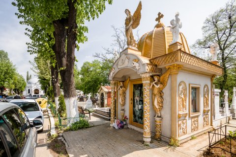 Cavou - Cimitirul Reinvierea