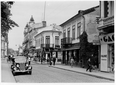 Calea Victoriei colț cu Strada Biserica Amzei