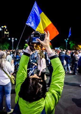 5D mark iPhone - Protest anticorupție - Piața Victoriei