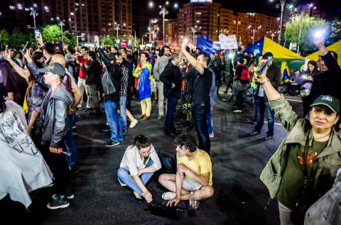 Protest anticorupție - Piața Victoriei