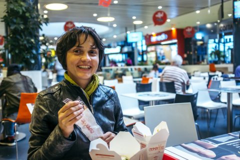 Food court Promenada Mall