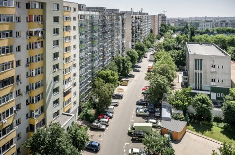 Vedere în spatele unui bloc - Șoseaua Colentina