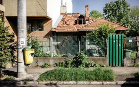 Casă abandonată - Strada Miercani