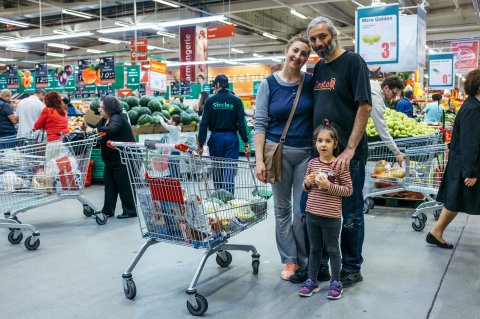 Cumparaturi la magazinul Auchan