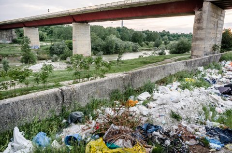 Gunoi - Canalul Bucuresti-Dunare